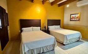 Hotel Real de los Alamos